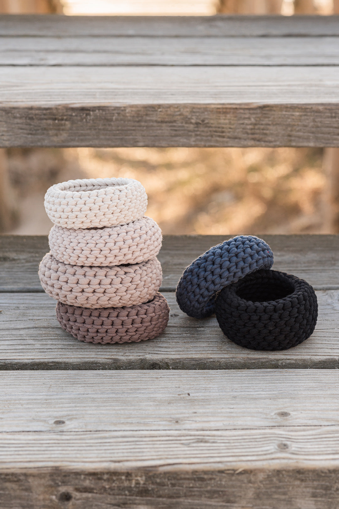 CRISS CROSS / KRYŽIUOTOSIOS